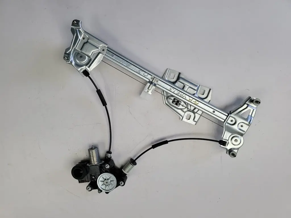 Window Regulator - Right Hand - Gr Yaris 1