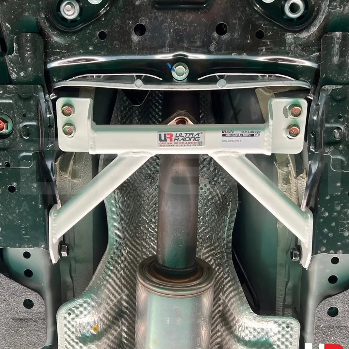 **Pre-Order**  Ultra Racing | Middle Lower Brace | Honda Civic Type R | Fl5 | 2.0T K20c1 | 2023+ 1